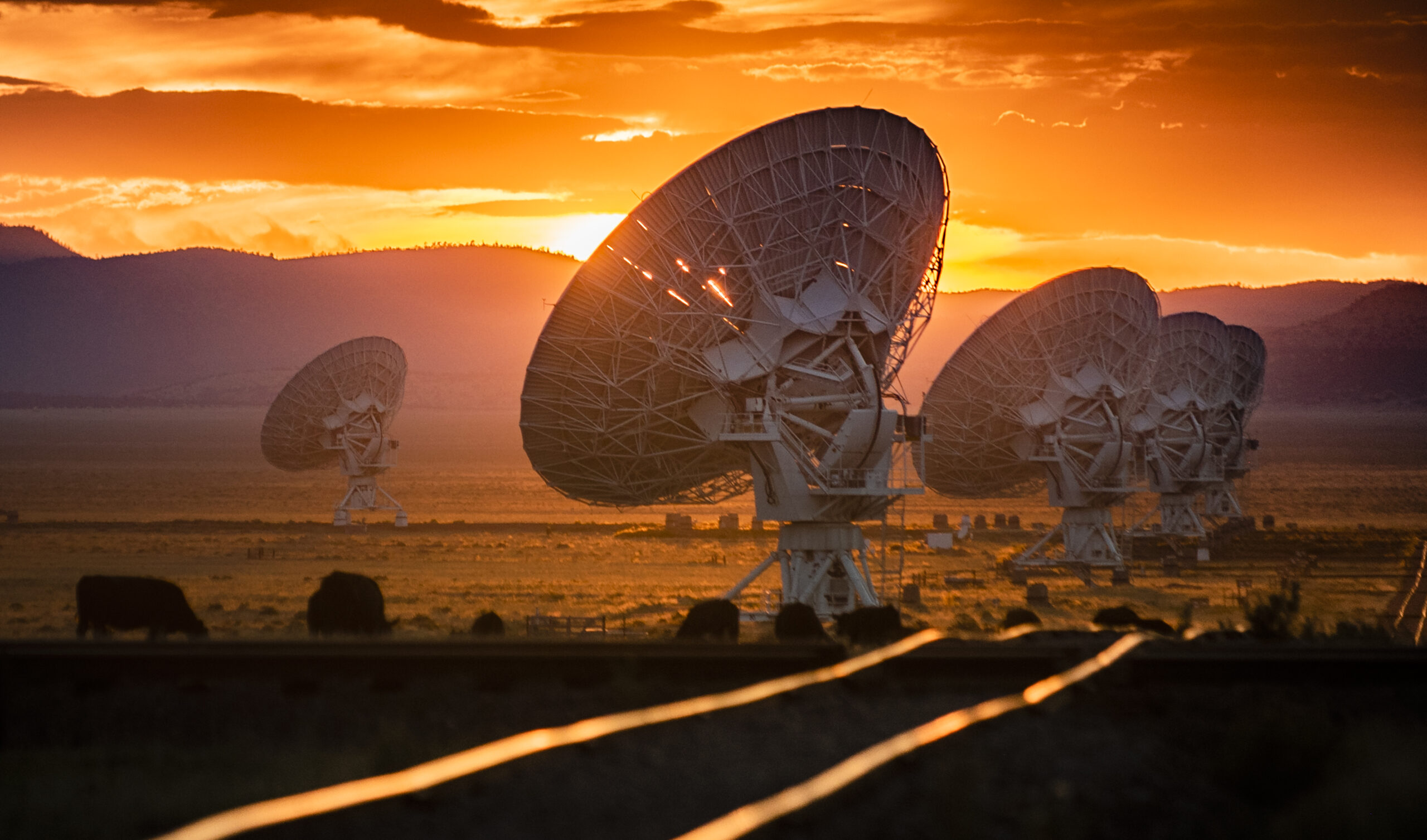 نجوم رادیویی چیست و رادیو تلسکوپ‌ها چه ویژگی‌هایی دارند؟, لپ تاپ استوک